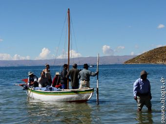 Challapampa-Challa, traversée de la baie en bateau